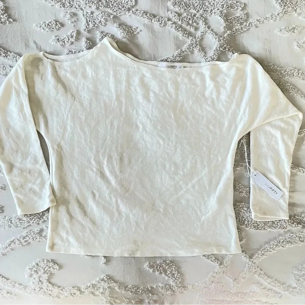 Six/Fifty White Off-Shoulder Long Sleeve Tee